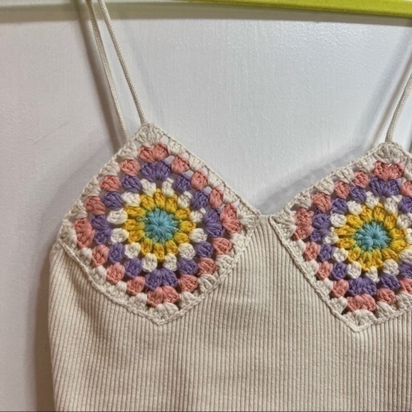 Zara women’s contrasting crochet tank top - Picture 6 of 9